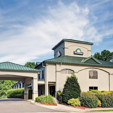 Days Inn - Chapel Hill Eksteriør billede