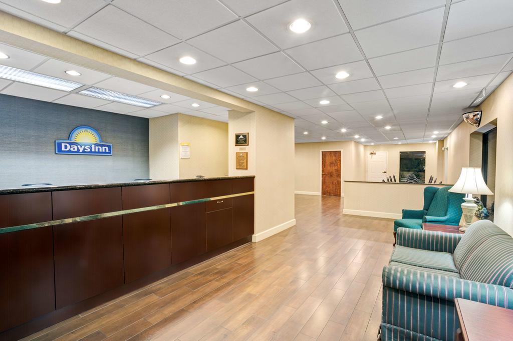 Days Inn - Chapel Hill Eksteriør billede
